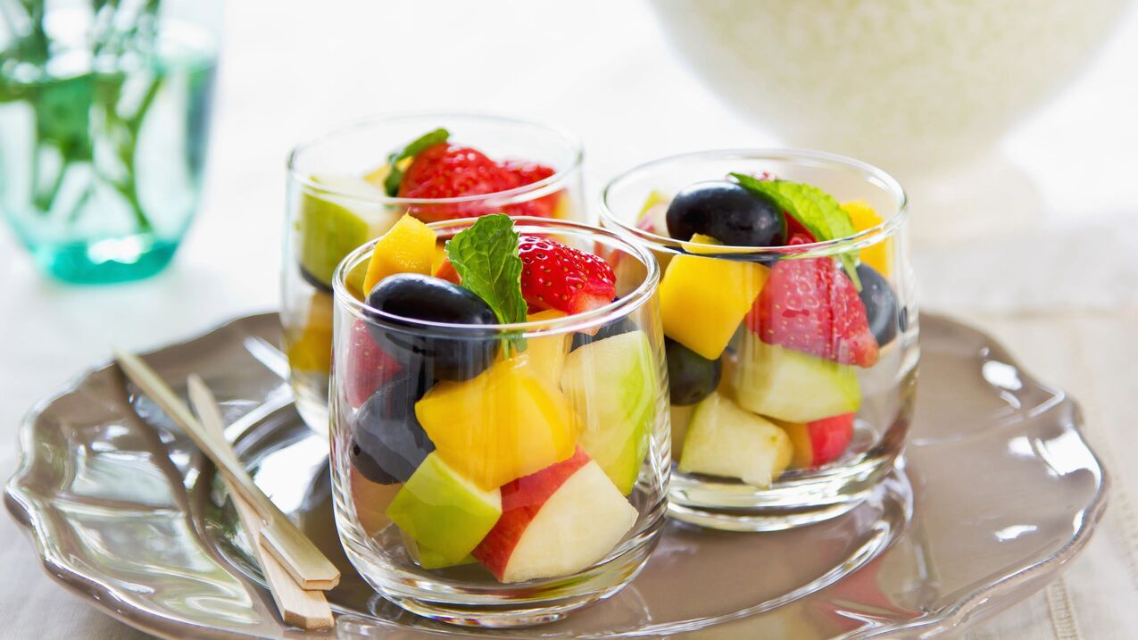 menú de frutas en la dieta