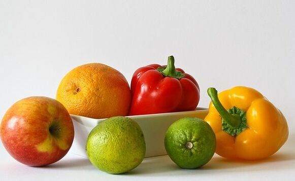 Manzana, naranja, pimientos y limas